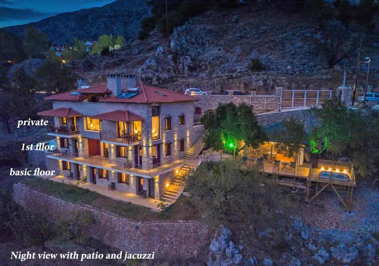 Almondhouse Suites With Fireplace - Adults Only Arachova Exterior foto